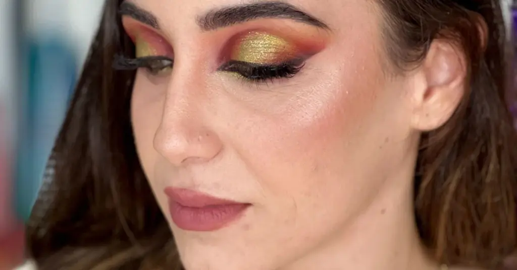 habilidades-esenciales-para-ser-maquillador a
